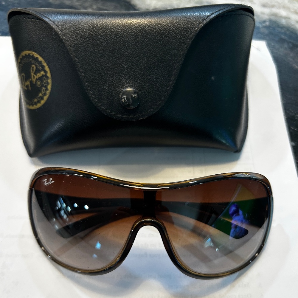 Ray-Ban Women’s Sunglasses